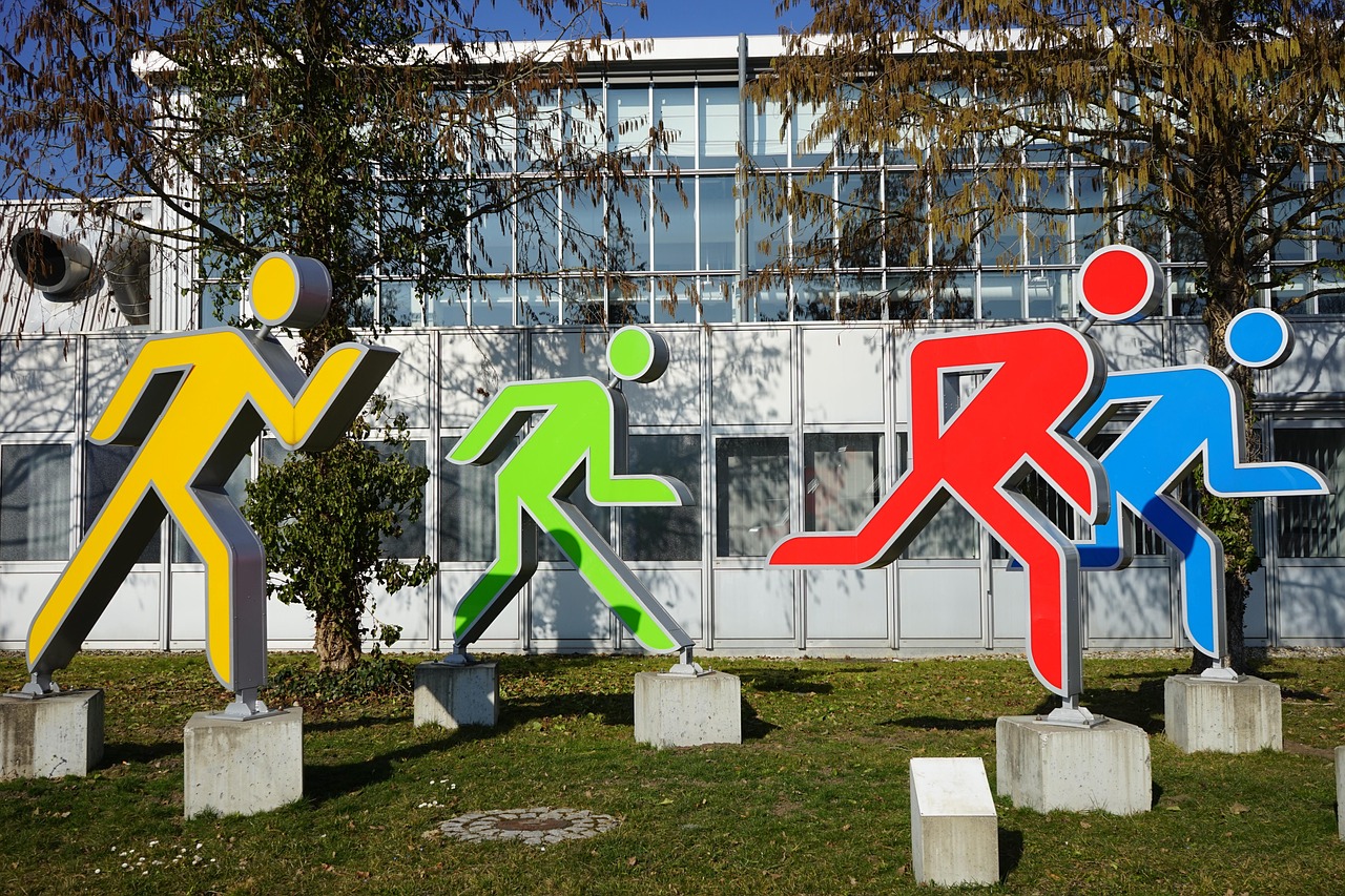 代表提议，斩断不良网络热梗传播，维护网络健康环境